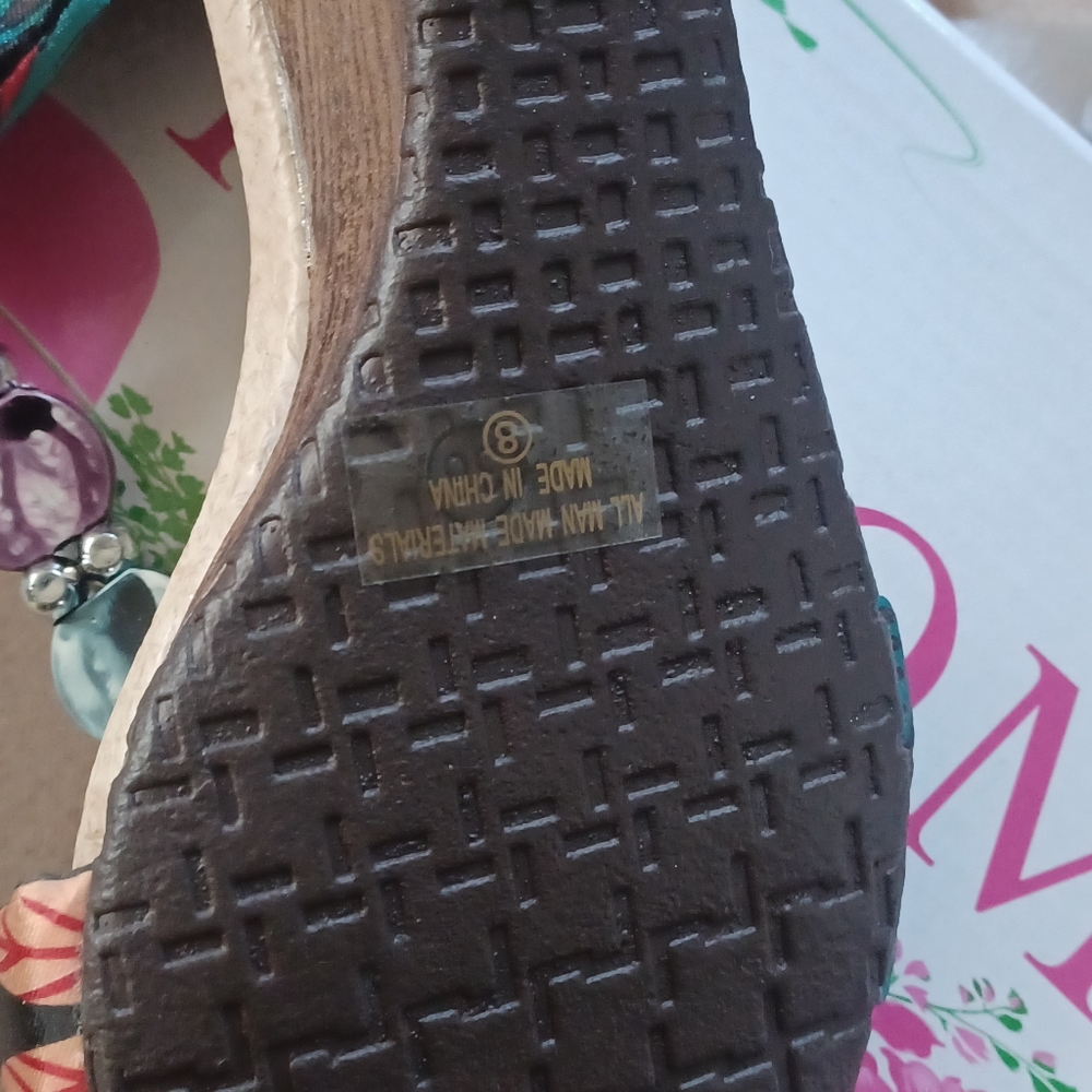 Kecom Sandals